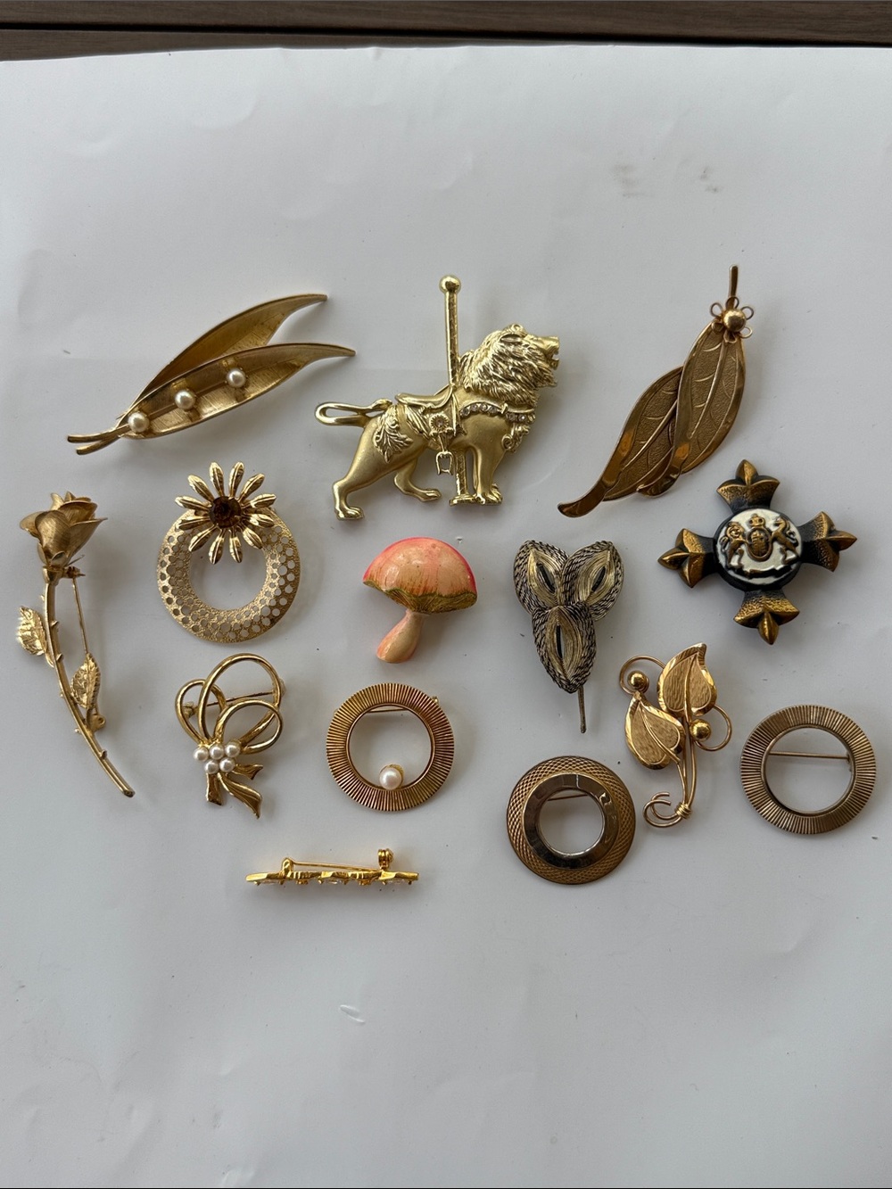 Vintage lot of 14 Assorted Gold Tone Enamel, Faux Pearls Brooch Pin Collection